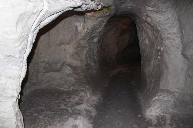 В пещерах Холковского монастыря